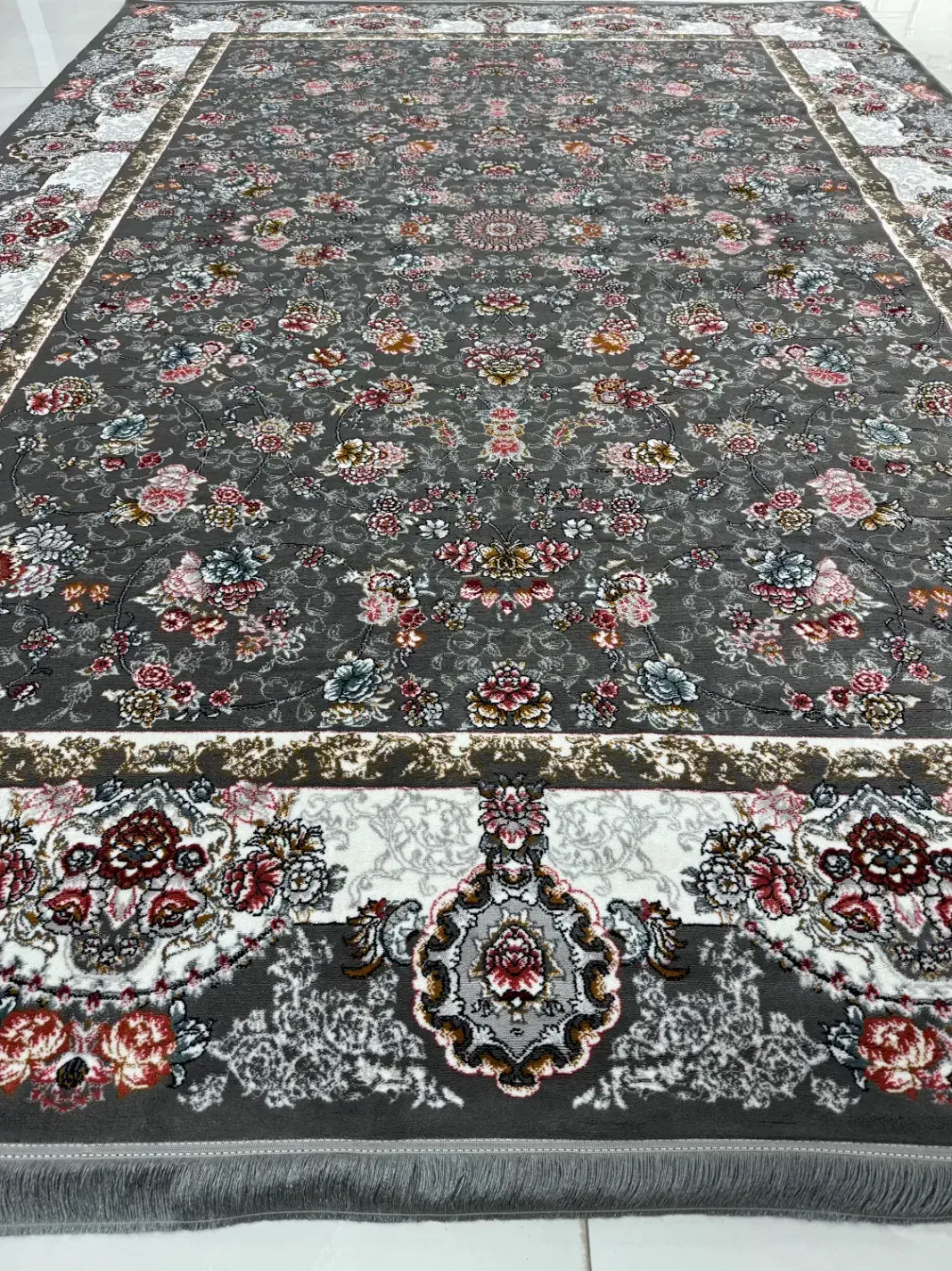 فرش سنتی با رنگ‌های خاص|فرش|گرگان, |دیوار