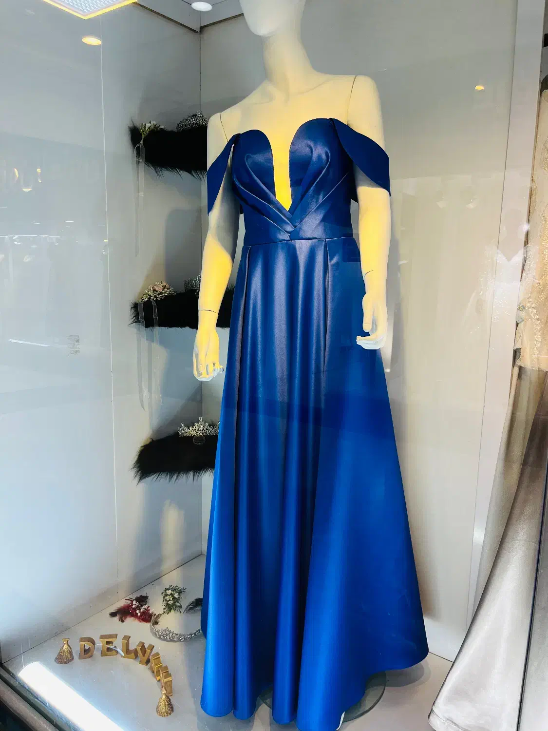 لباس مجلسی در انواع سایز و رنگ|لباس|مشهد, عامل|دیوار