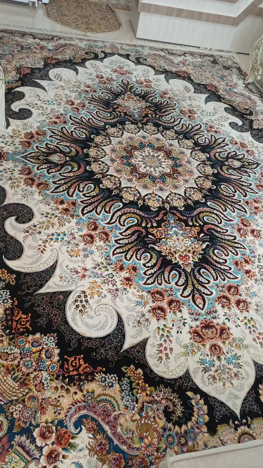 با سلام فرش ۹ متری ۷۰۰ شانه|فرش|فومن, |دیوار