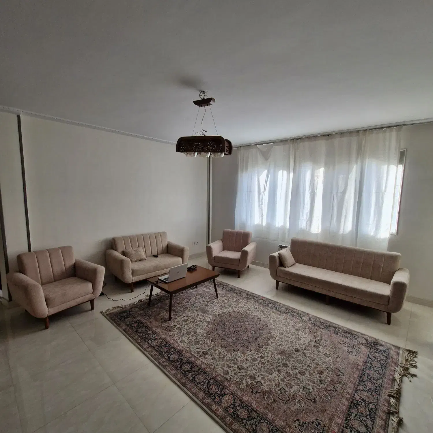 مبل ۷نفره|مبلمان خانگی و میز عسلی|تهران, گلستان (شهرک راه آهن)|دیوار