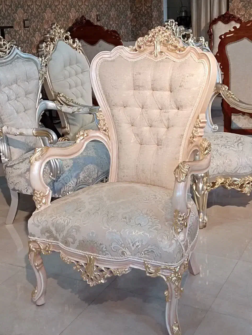 رویه کوبی و تعمیرمبل سلطنتی|خدمات پیشه و مهارت|قم, بیانی|دیوار