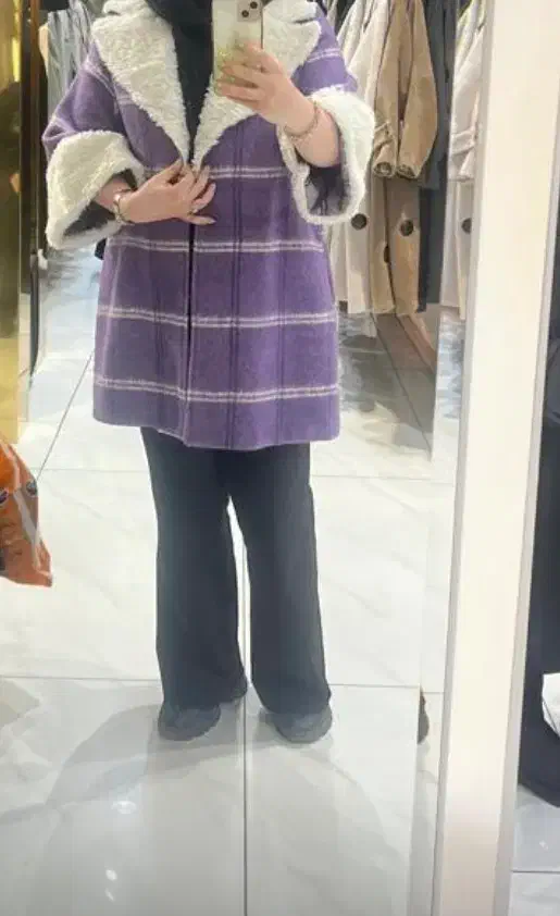 پالتو|لباس|اردبیل, |دیوار