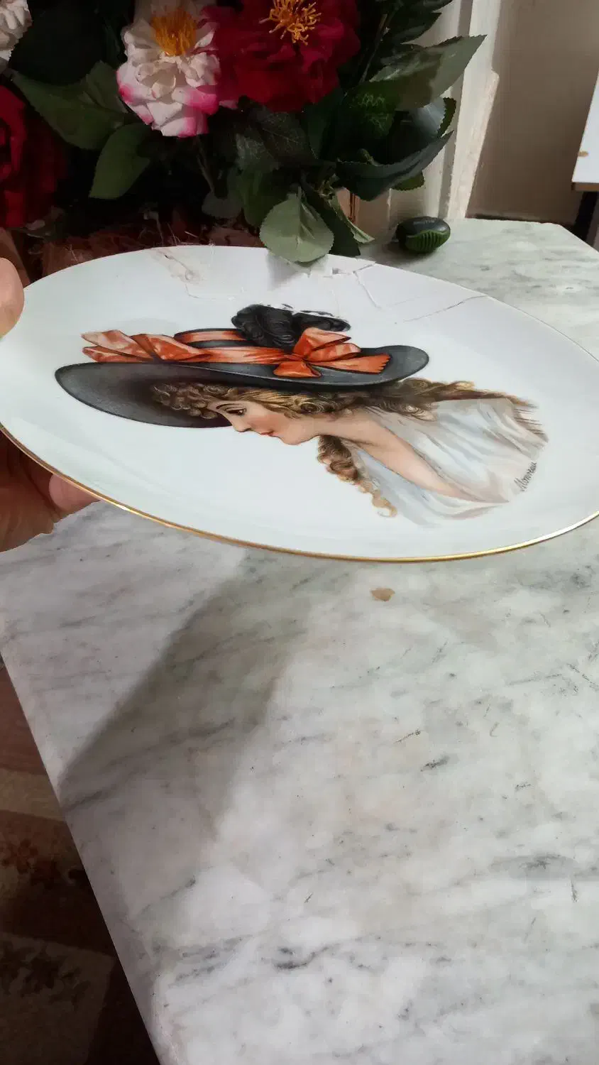 دکوری بشقاب قدیمی رخ فانتاسی بسیارزیبا و نو|کلکسیون اشیاء عتیقه|لاهیجان, انقلاب|دیوار