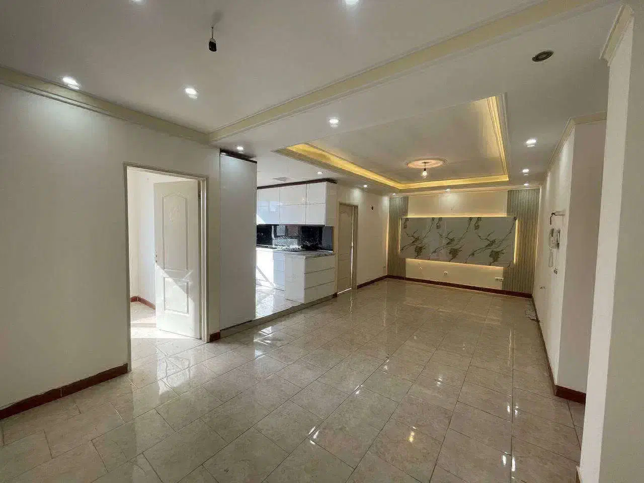 ۶۵متری،دوخواب/نورگیرعالی/پارکینگ اختصاصی/ام اس پی|فروش آپارتمان|تهران, اکباتان|دیوار