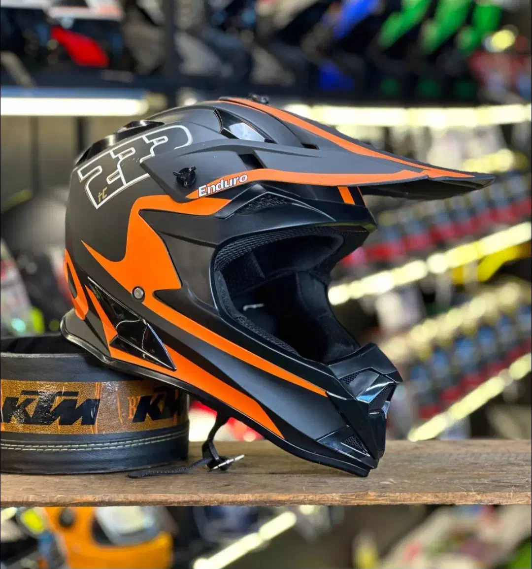 کلاه کراسی و عینک|تجهیزات ورزشی|کرمان, |دیوار