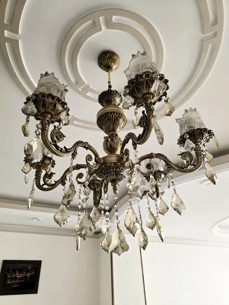 یک جفت لوستر ۱۲ و ۶ شاخه برنج اصل|لوستر و چراغ آویز|تهران, امیرآباد|دیوار