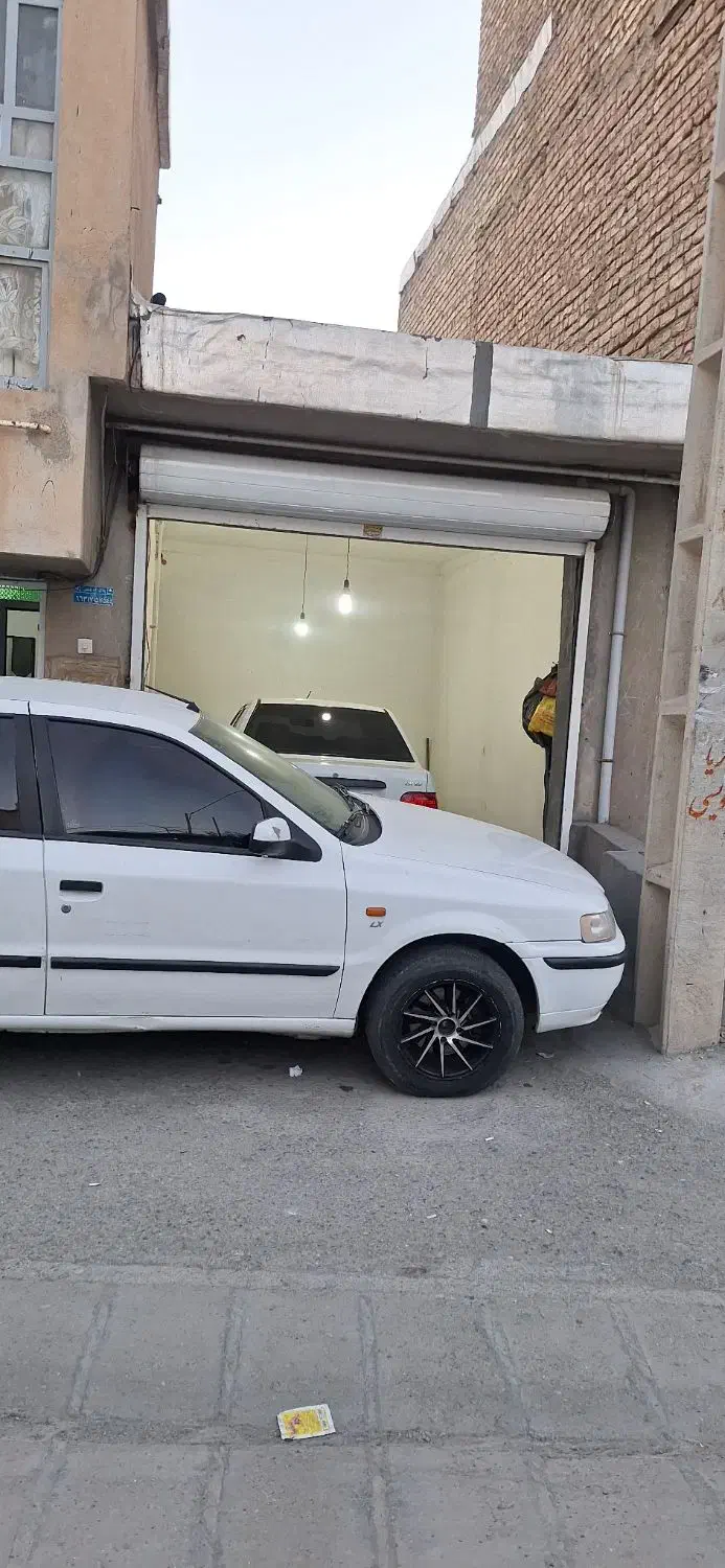 پارکینگ مغازه انباری|اجارهٔ مغازه و غرفه|کامیاران, |دیوار