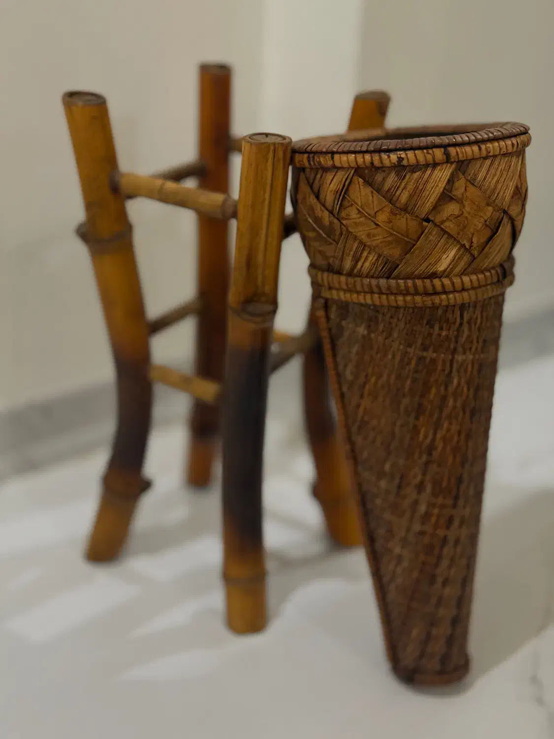 گلدان حصیری و شیشه ای|صنایع دستی و سایر لوازم تزئینی|تهران, نیاوران|دیوار