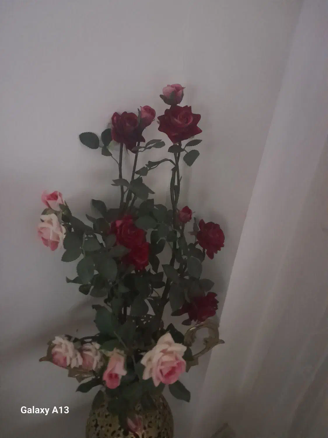 چهار شاخه گل رز|گل مصنوعی|قروه, |دیوار