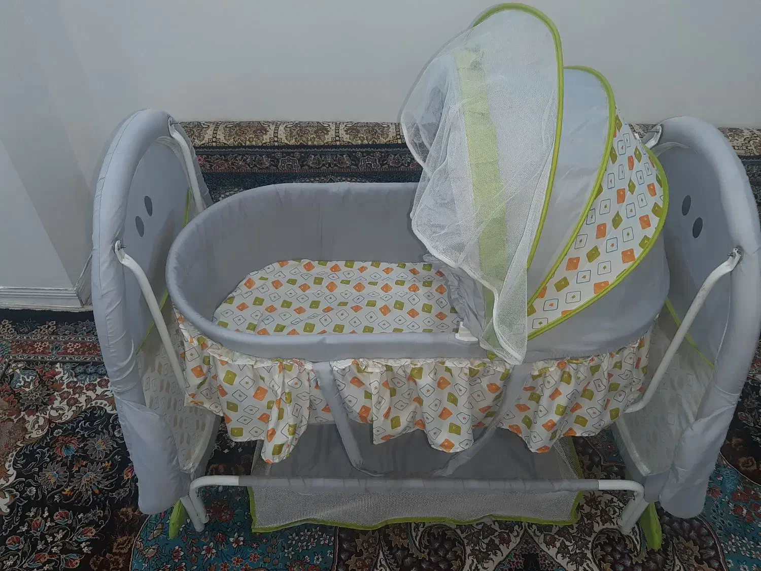 گهواره  و  کریر نو|تخت و سرویس خواب|قروه, |دیوار