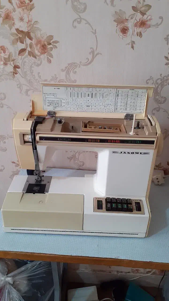 چرخ خیاطی و سردوز|چرخ خیاطی و ریسندگی|ملایر, |دیوار