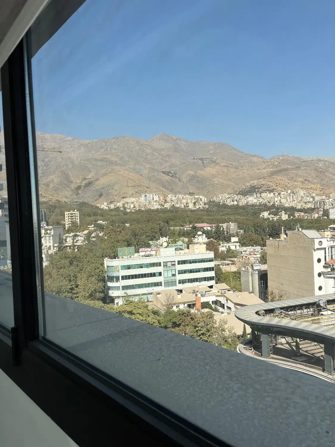 ۱۰۷متر سند اداری/۴ پارکینگ/چشم انداز کاخ|اجارهٔ دفتر کار، اتاق اداری، مطب|تهران, زعفرانیه|دیوار