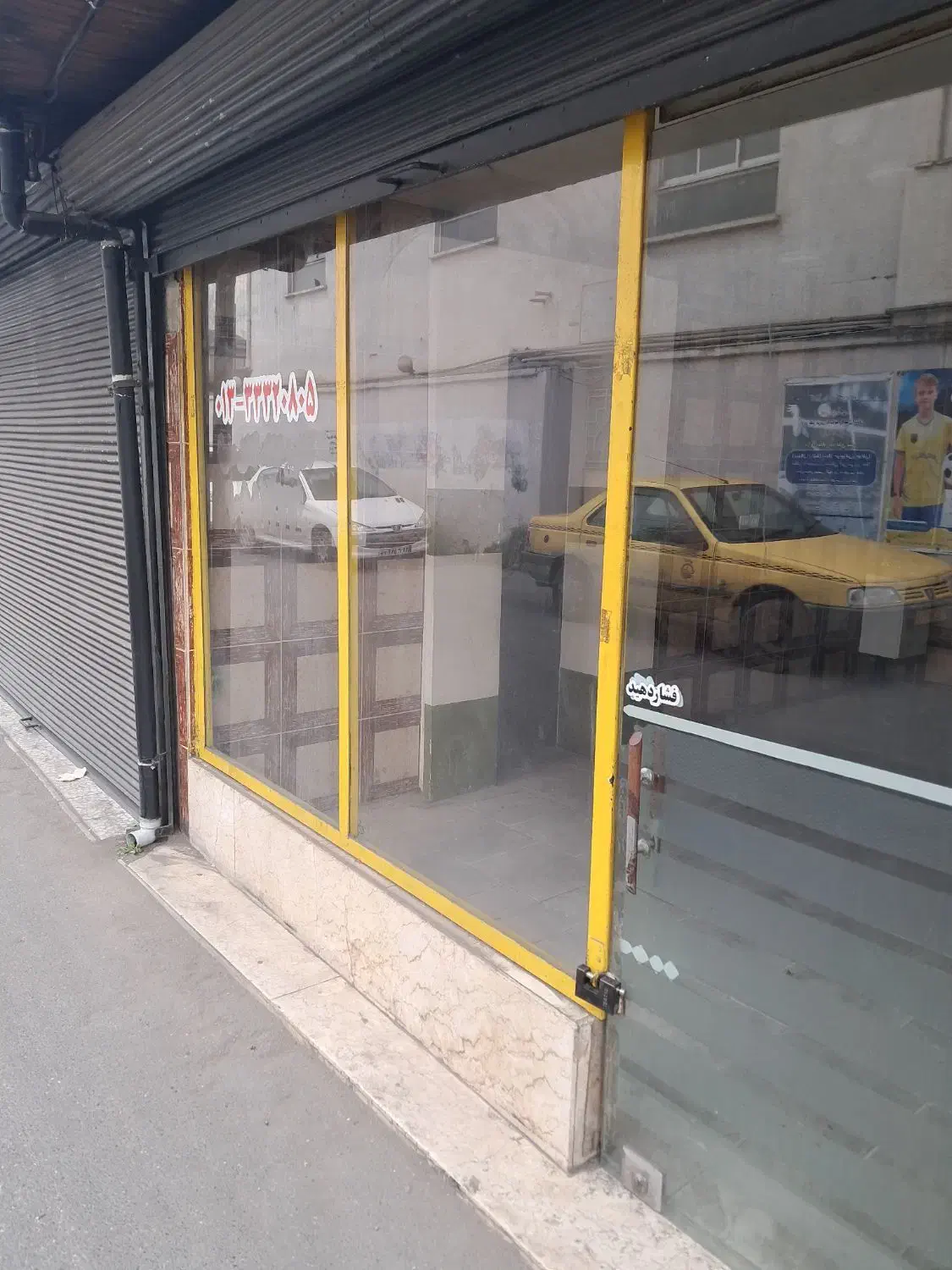 مغازه ۴۰ متر خیابان نادرصفایی|اجارهٔ مغازه و غرفه|رشت, خمیران زاهدان|دیوار