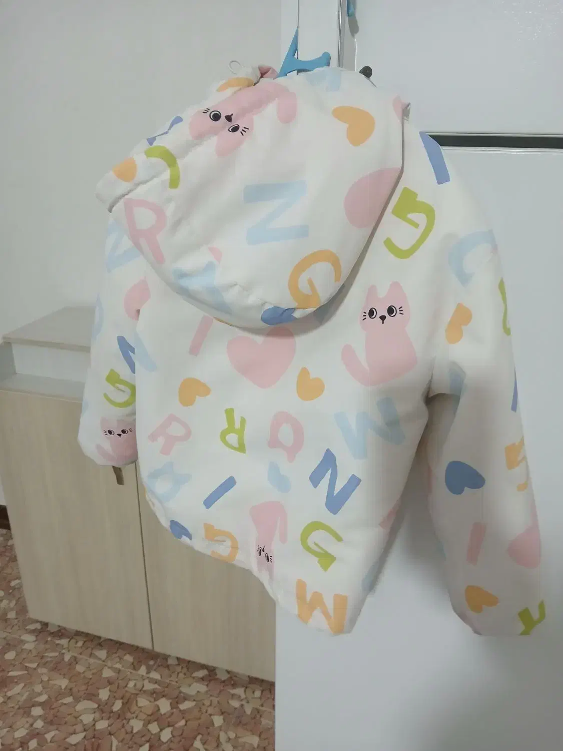 کاپشن دخترانه بین ۲تا۳ سال|کفش و لباس بچه|صفادشت, |دیوار