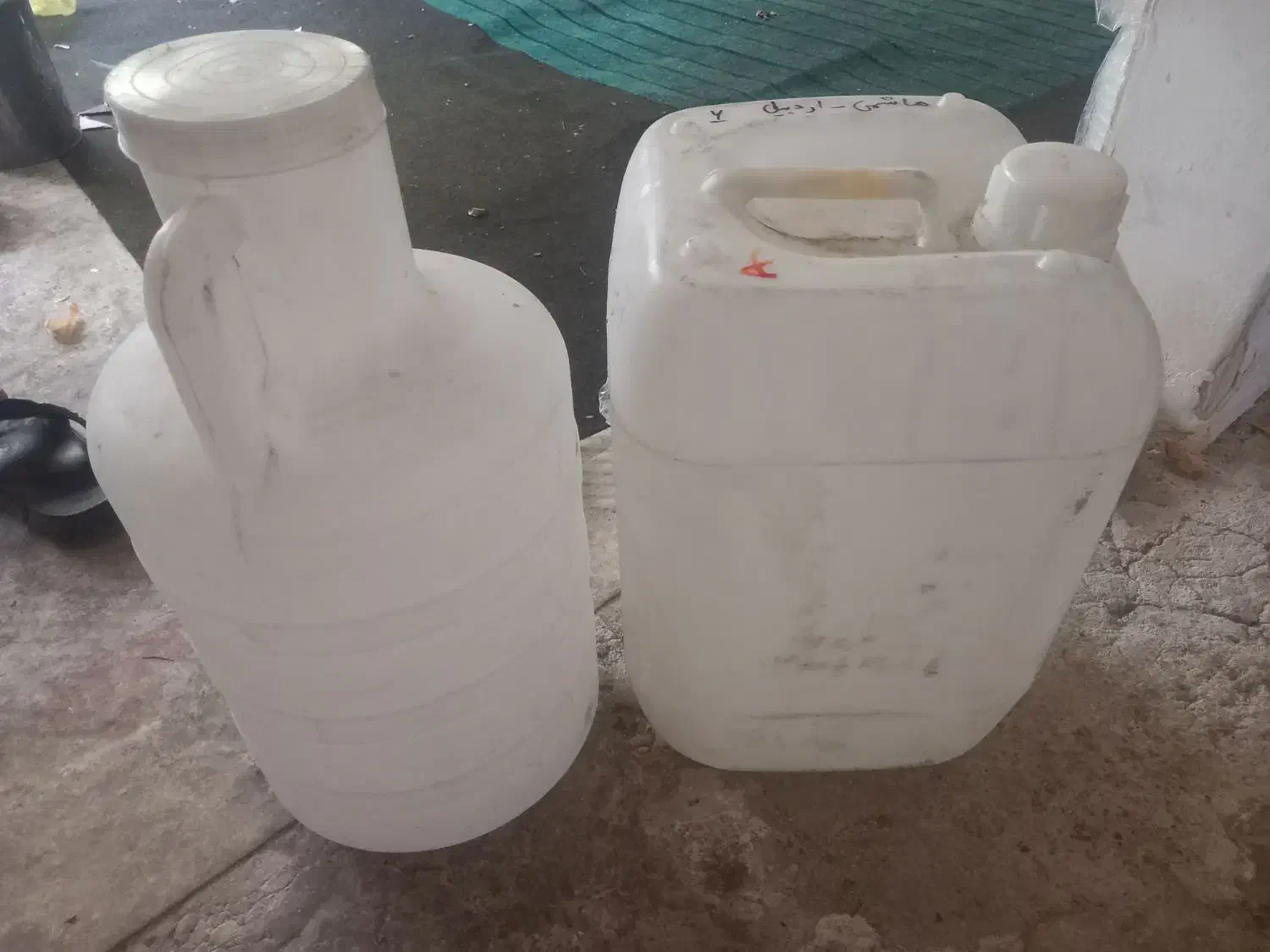 گالن دست دوم|ظروف نگهدارنده، پلاستیکی، یکبارمصرف|اردبیل, |دیوار