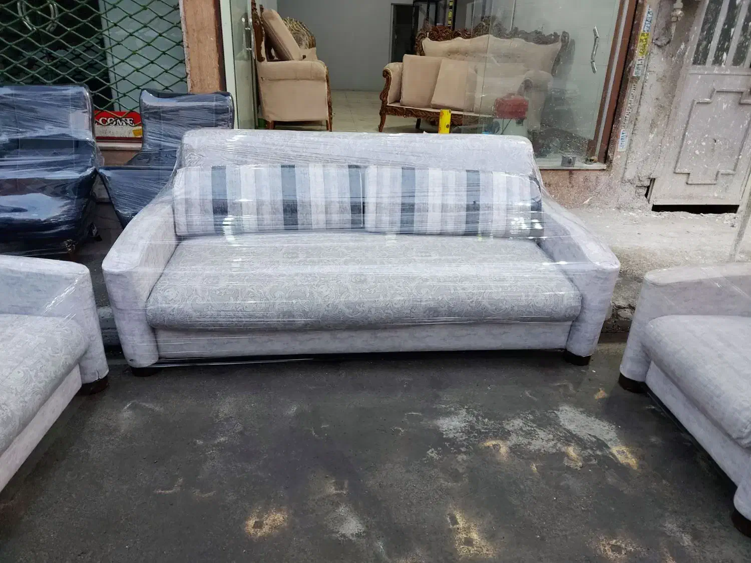 مبل راحتی تخت خواب شو هشت نفره مناسب جهیزیه|مبلمان خانگی و میز عسلی|کرج, شیخ آباد|دیوار