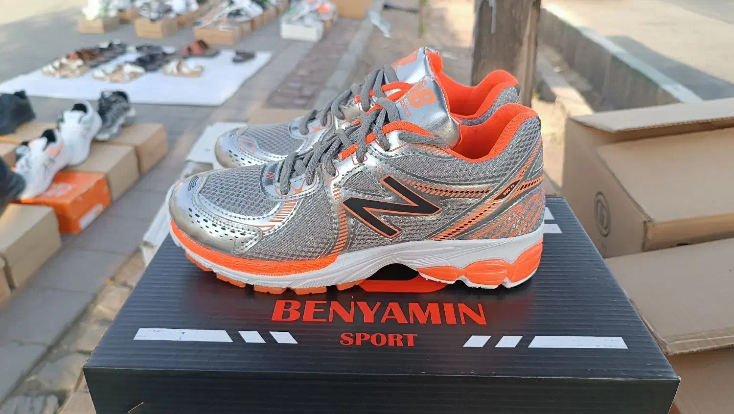 کتونی ..زنانه|کیف، کفش، کمربند|اشتهارد, |دیوار