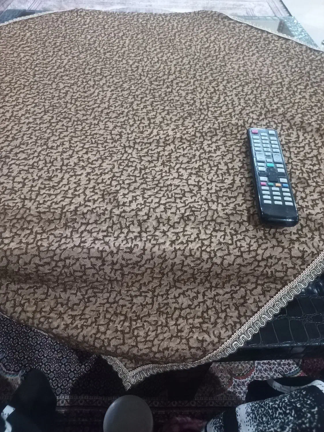 میز مشکی مربع یک در یک با چهار تارعسلی|مبلمان خانگی و میز عسلی|تهران, منیریه|دیوار