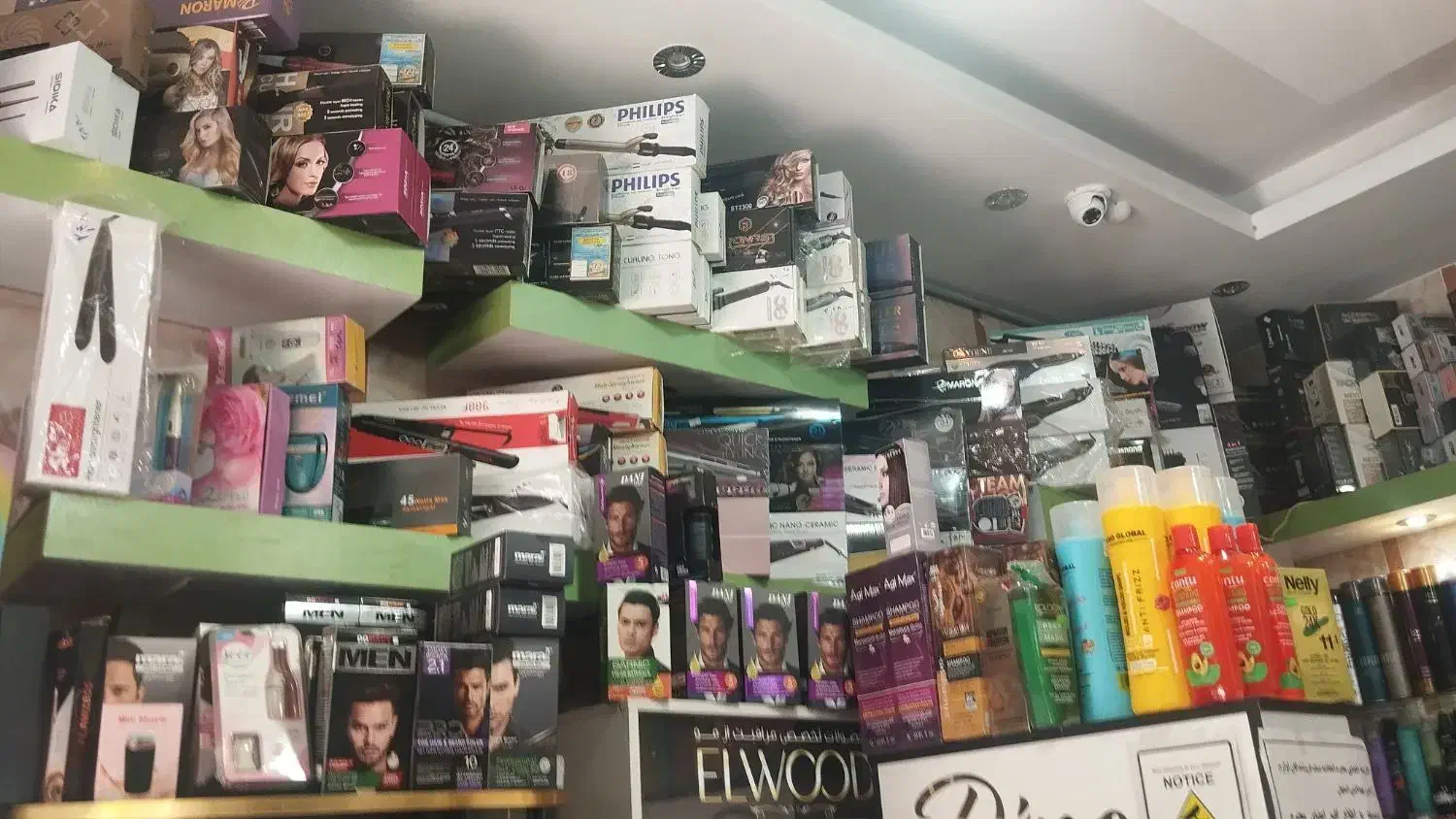 ویترین لوازم آرایشی|فروشگاه و مغازه|اصفهان, محمودیه|دیوار