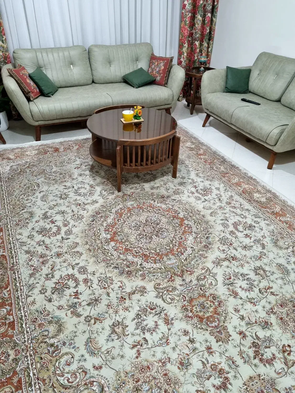 دو تخته فرش ۹ متری شونهر و یک تخته ۱*۱/۵ شسته شده|فرش|اندیشه, اندیشه فاز ۴|دیوار