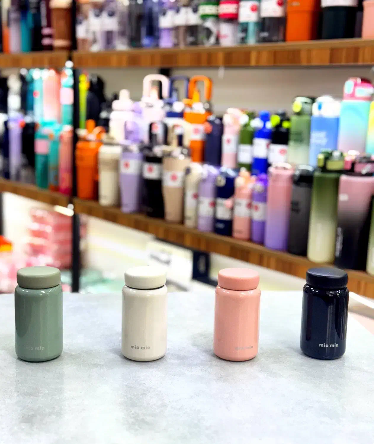 بطری|ظروف نگهدارنده، پلاستیکی، یکبارمصرف|نهاوند, |دیوار