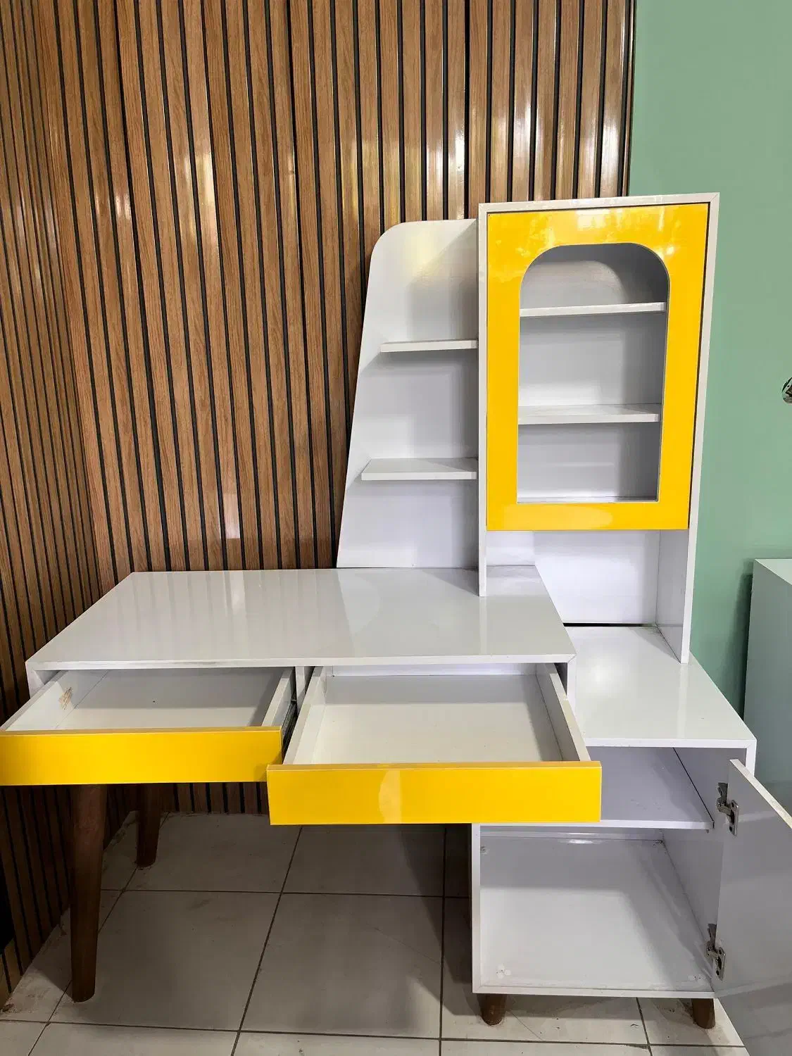 میز تحریر آلما|میز تحریر و کامپیوتر|اصفهان, طامه|دیوار