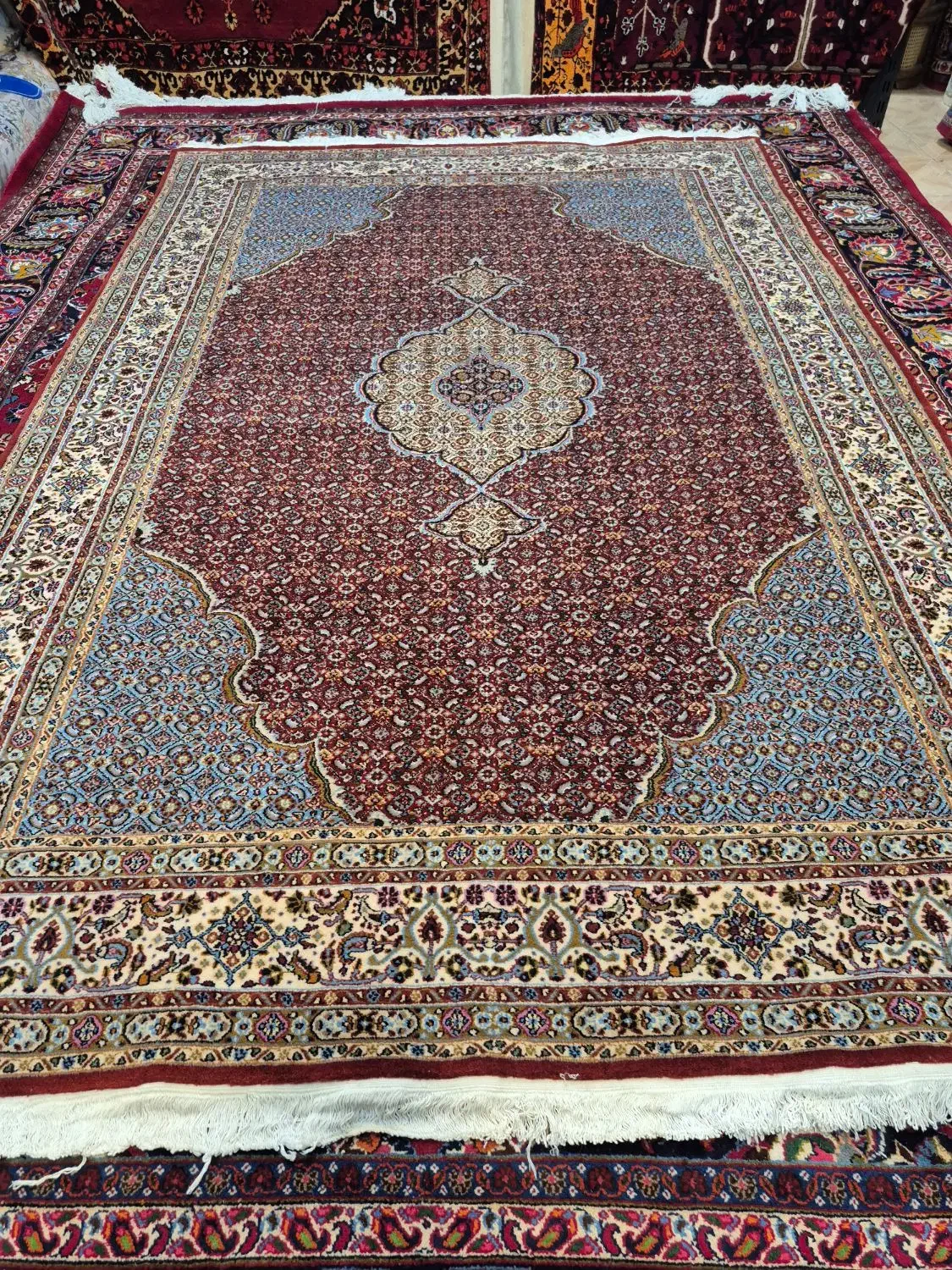 فرش دستباف تک ۶ متری ریز ماهی. گالری فرش ایران|فرش|مشهد, حجت|دیوار