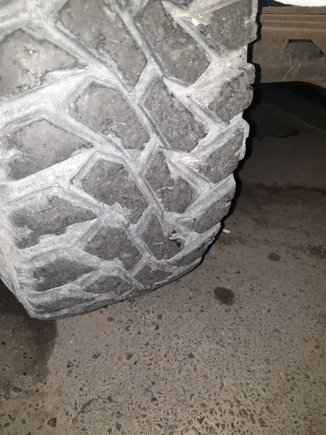 رینگ و لاستیک افرودی|قطعات یدکی و لوازم جانبی|تهران, سید خندان (جلفا)|دیوار