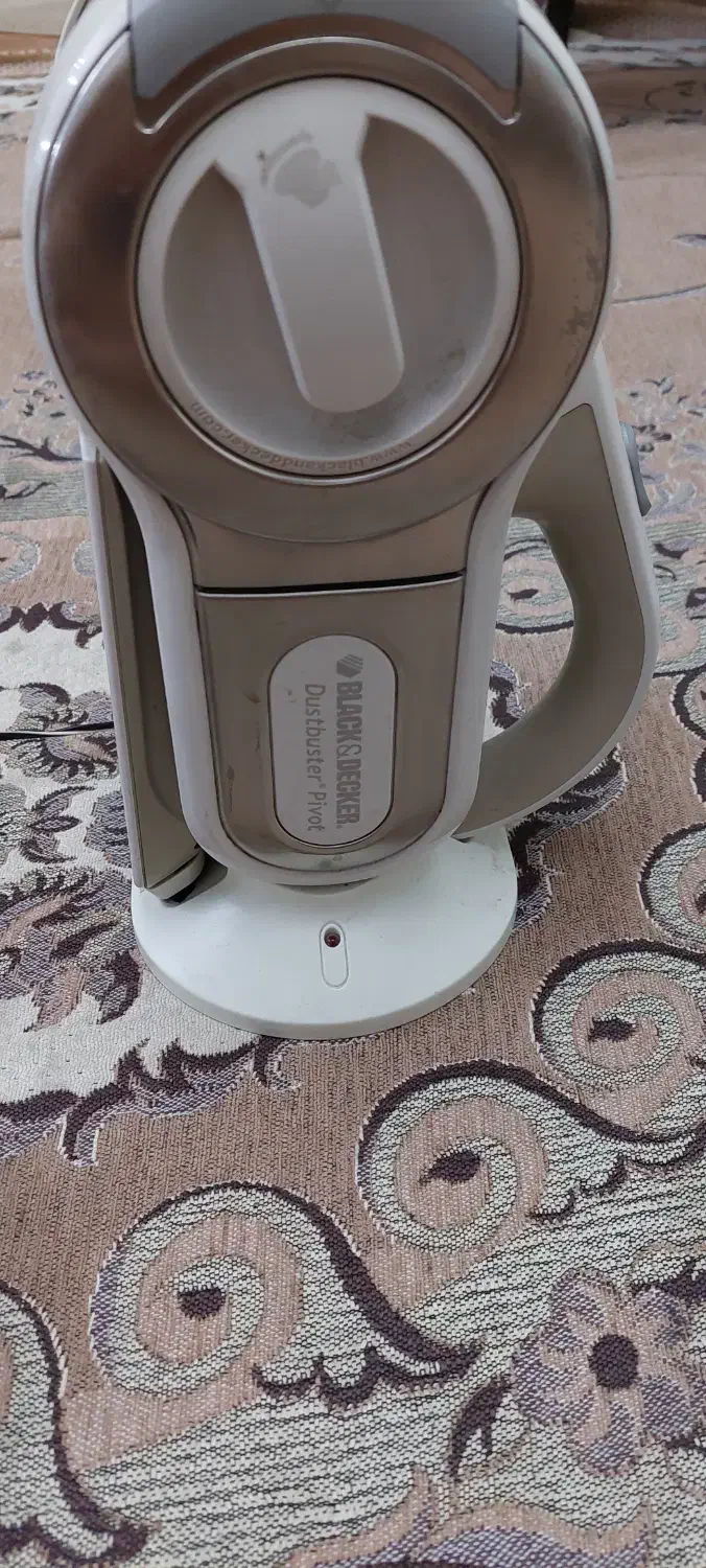 جارو شارژی بلک اند دکر black & decker|جاروبرقی، جارو شارژی، بخارشو|تهران, نازی‌آباد|دیوار