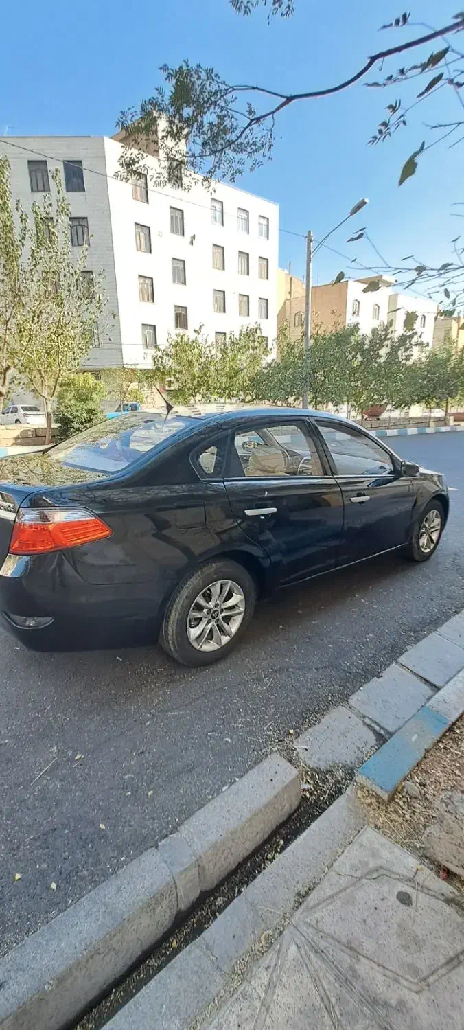 برلیانس مدل ۹۵ ، H330 اتوماتیک،  بسیار نو|خودرو سواری و وانت|تهران, درکه|دیوار