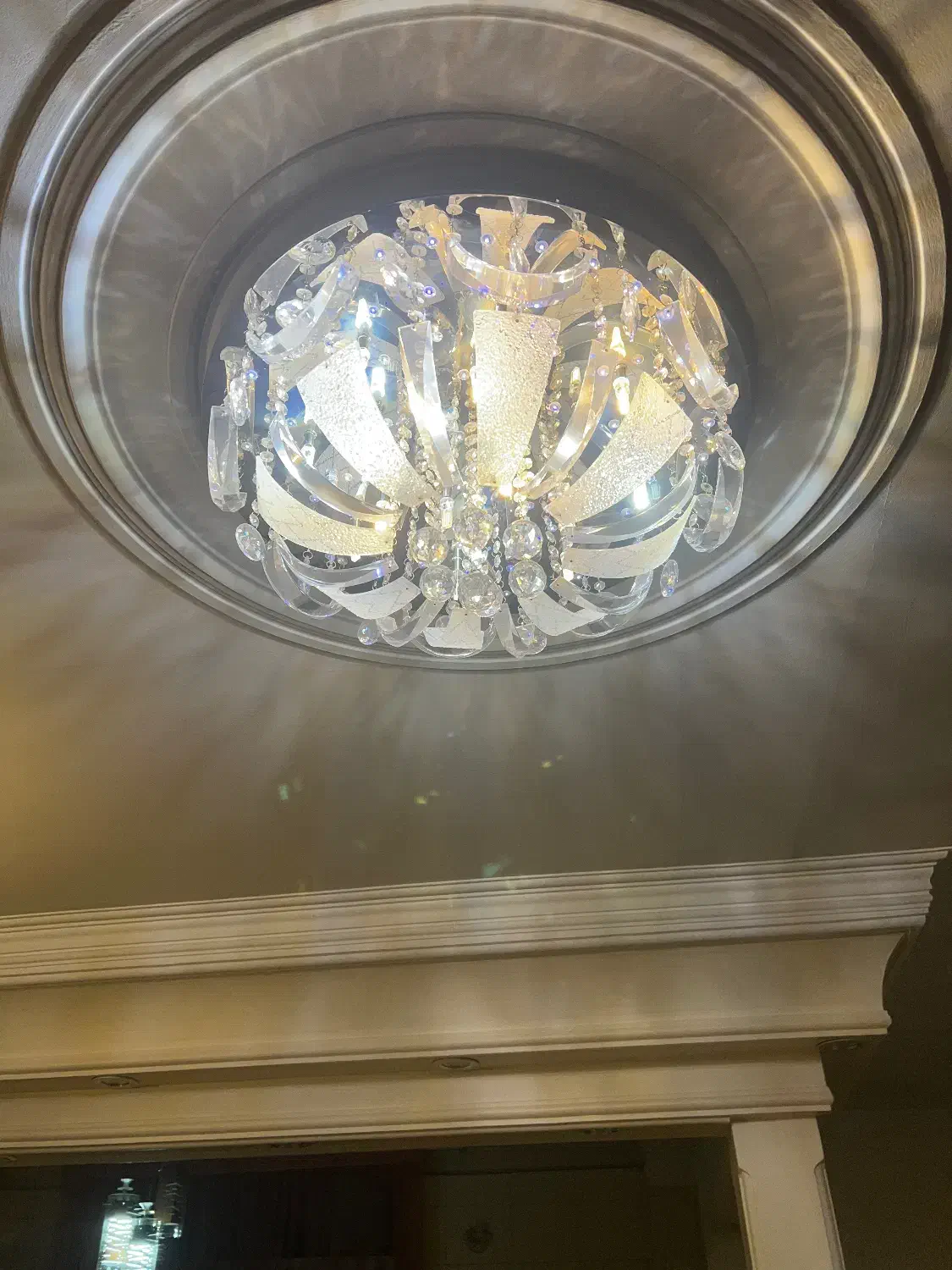 لوستر در حد نو|لوستر و چراغ آویز|تهران, قنات‌کوثر|دیوار