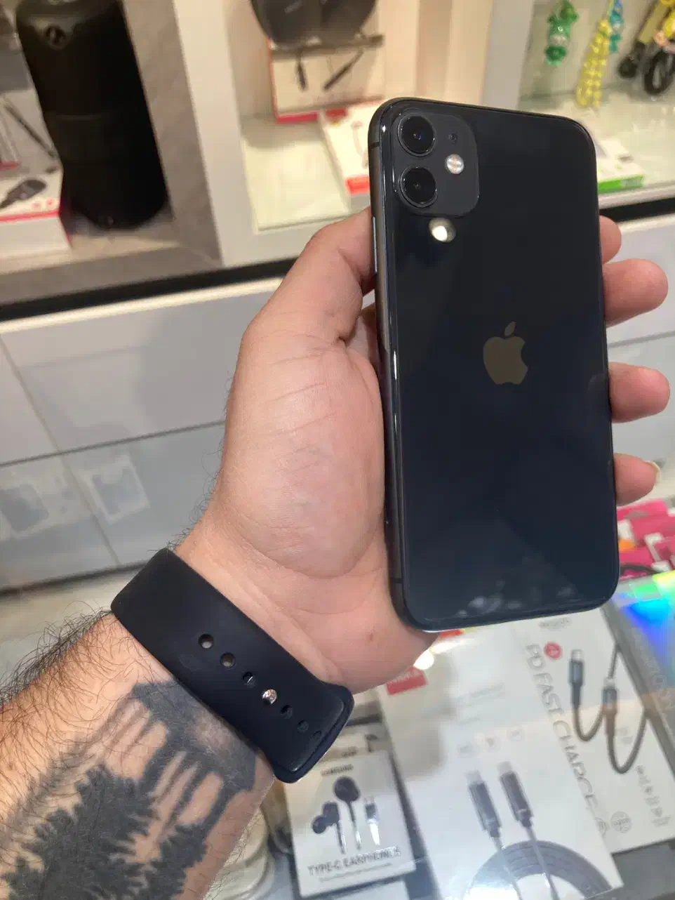 ایفون یازده نرمال C/H پک اصلی|موبایل|گرگان, |دیوار