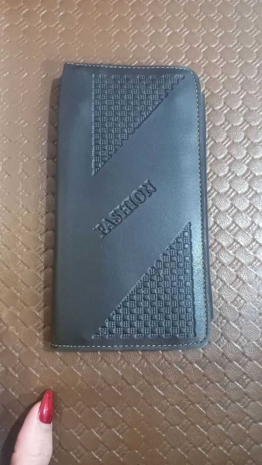 عینک و کیف|کیف، کفش، کمربند|بجنورد, |دیوار