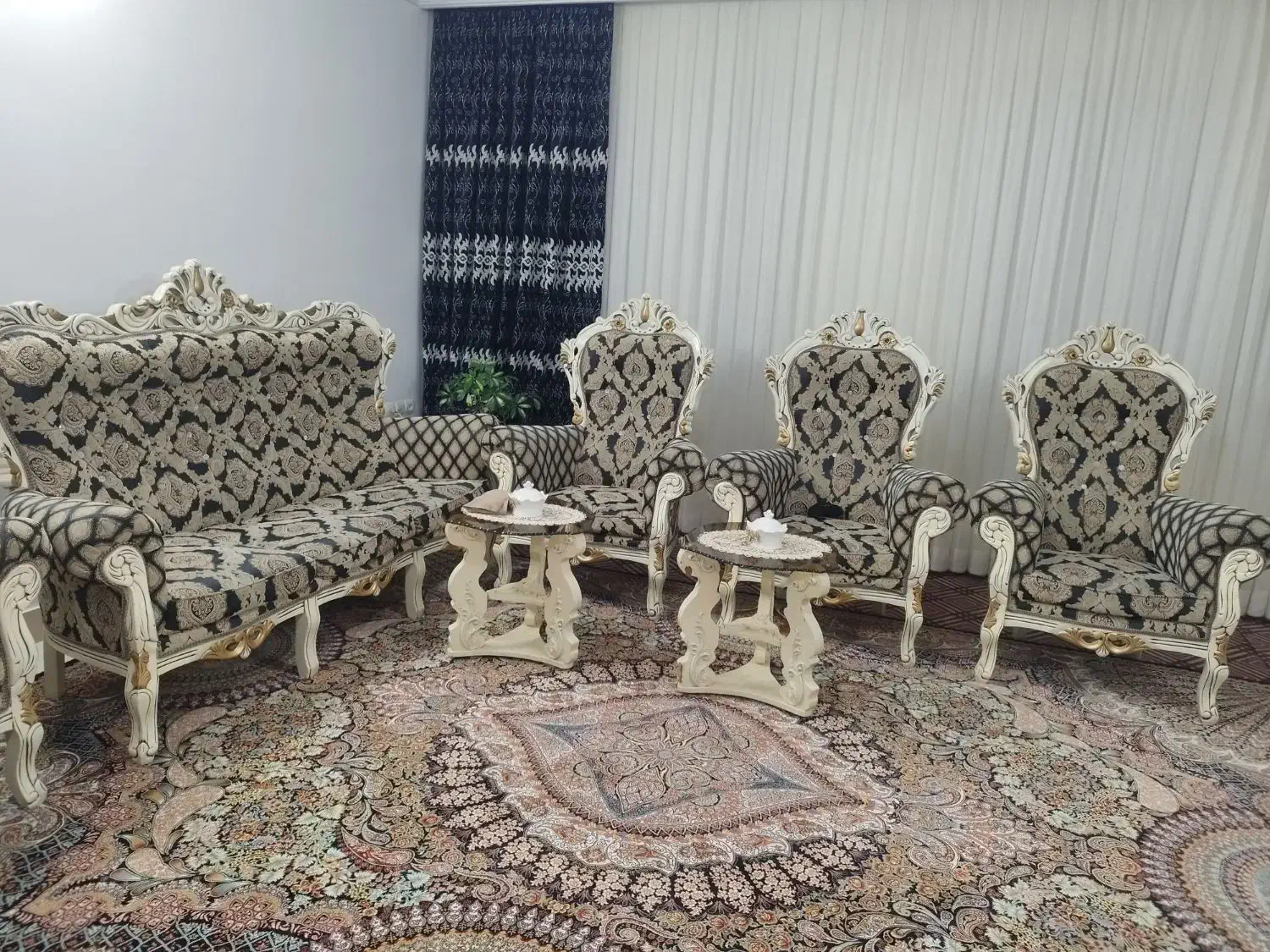 مبل سلطنتی|مبلمان خانگی و میز عسلی|شیروان (خراسان), |دیوار