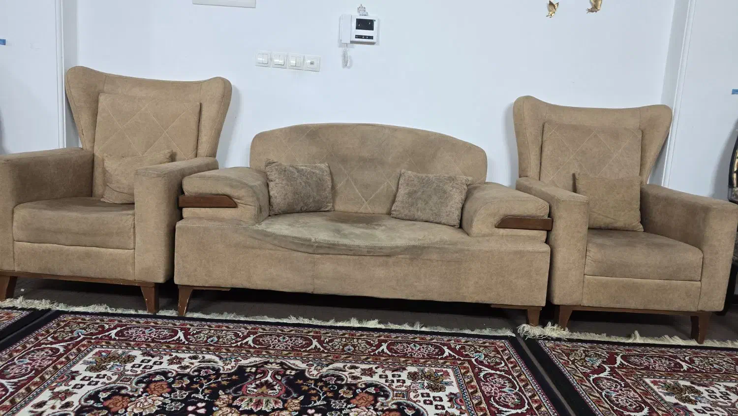 مبل راحتی ۴ نفره درحد|مبلمان خانگی و میز عسلی|قم, شهرک شهرداری|دیوار