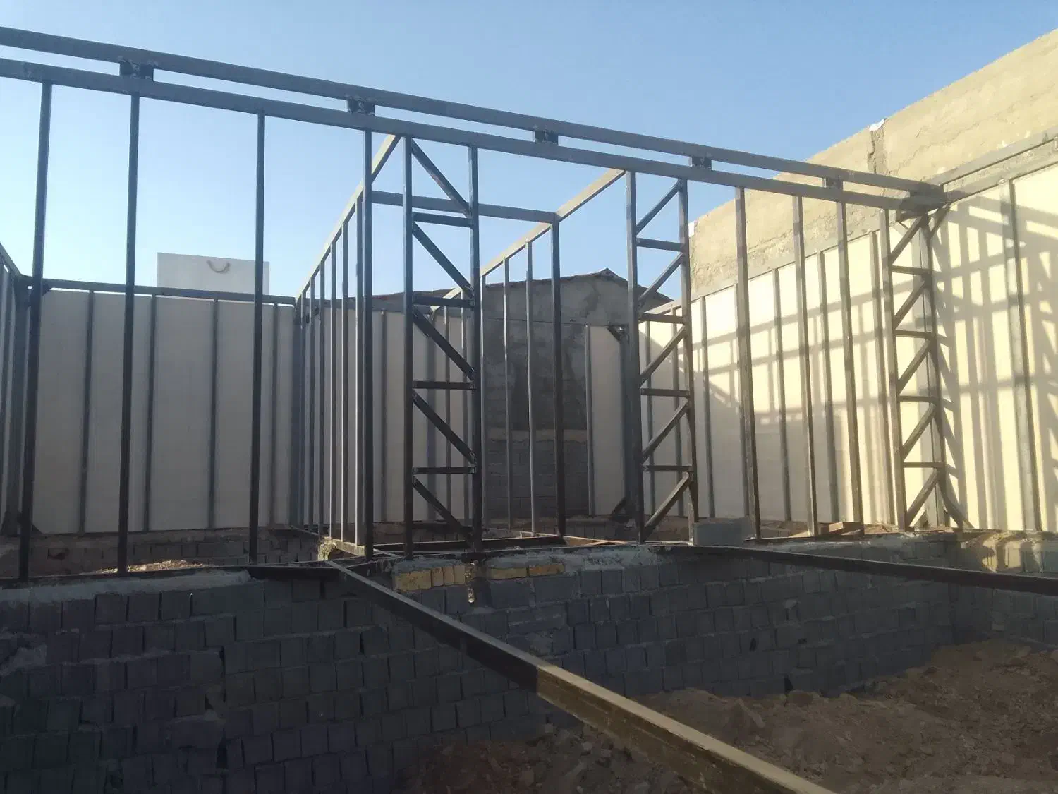 جوشکاری وآهنگری وراویز کاری وخورده کاری تمام نقاط|خدمات پیشه و مهارت|تهران, فردوسی|دیوار