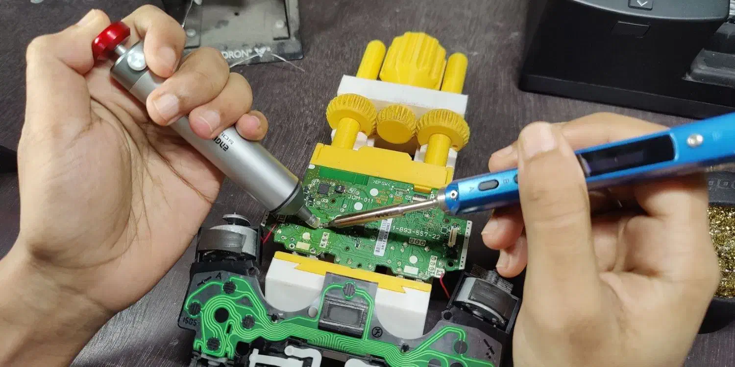 تعمیرات تخصصی دسته های بازی XBOX/PS5/PS4|کنسول، بازی ویدئویی و آنلاین|رشت, معلم|دیوار