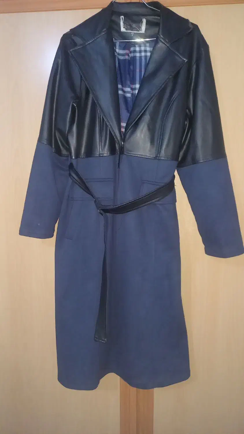 پالتو زنانه.|لباس|سلماس, |دیوار