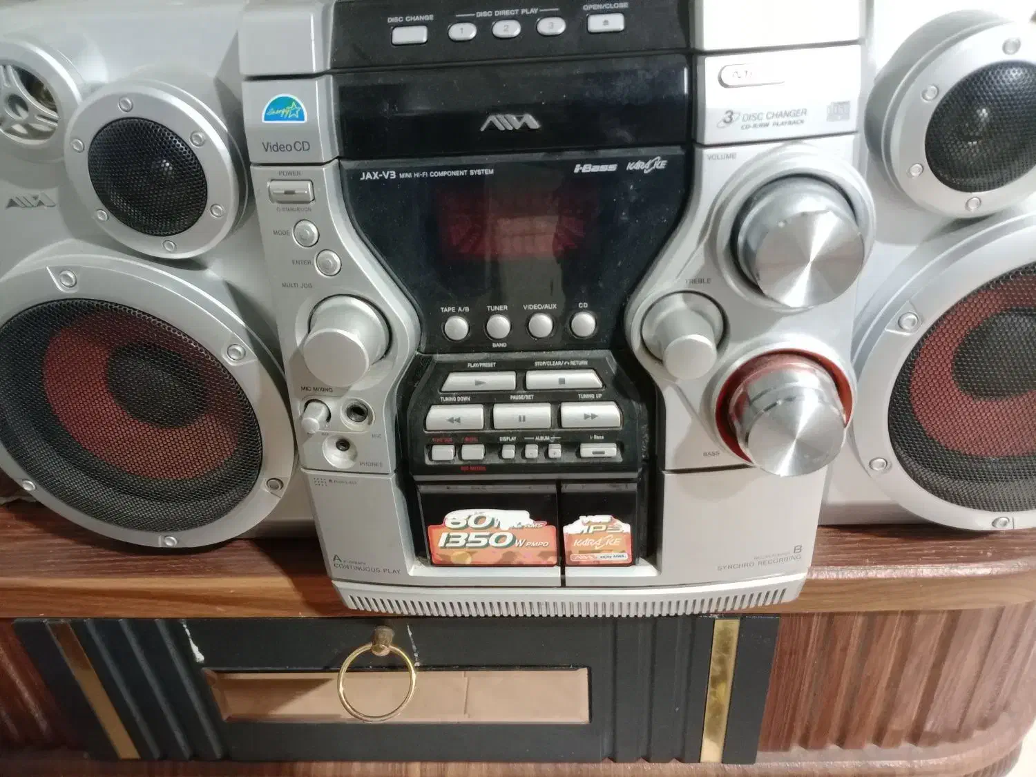 ظبت کم کار کرد بسیار قوی وزیبا. به گوشی وصل میشه.|سیستم صوتی خانگی|رشت, ولکس|دیوار