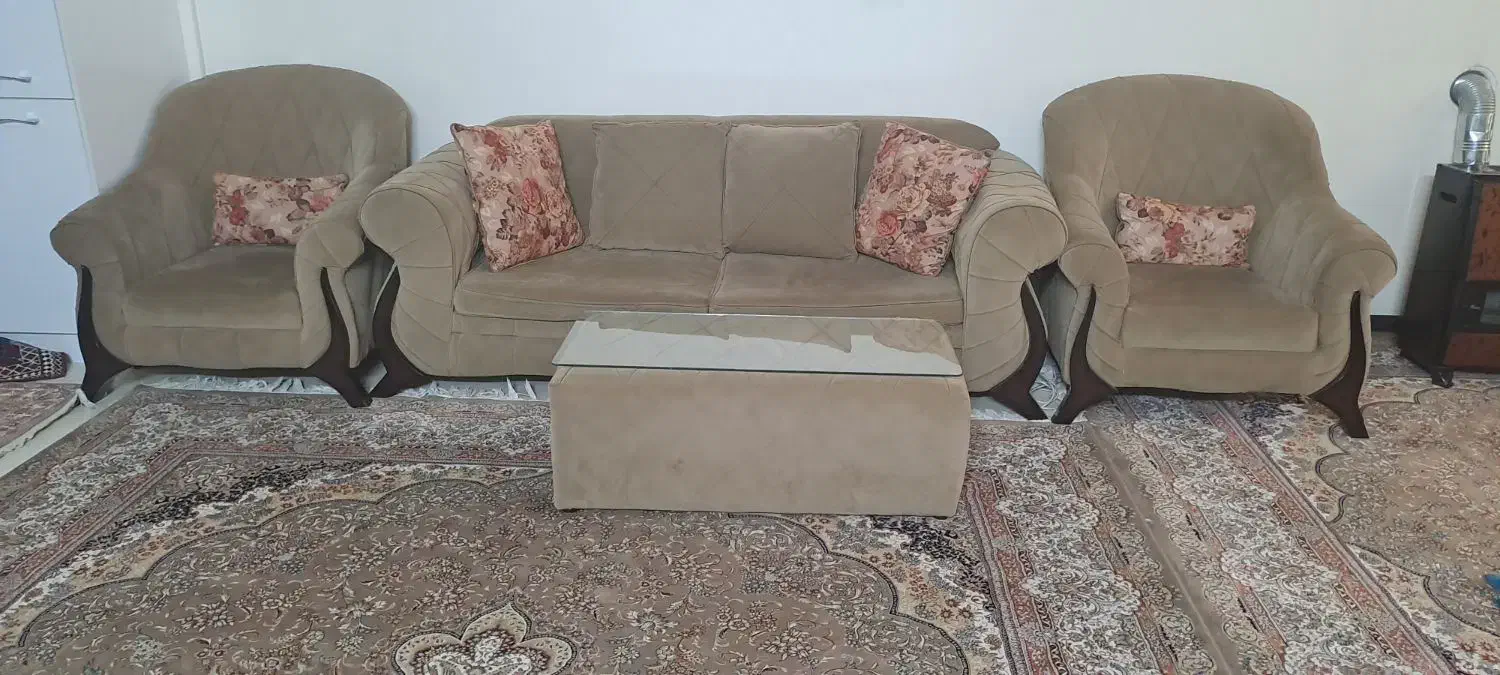 مبل و گلیم فرش|مبلمان خانگی و میز عسلی|قم, منبع آب|دیوار