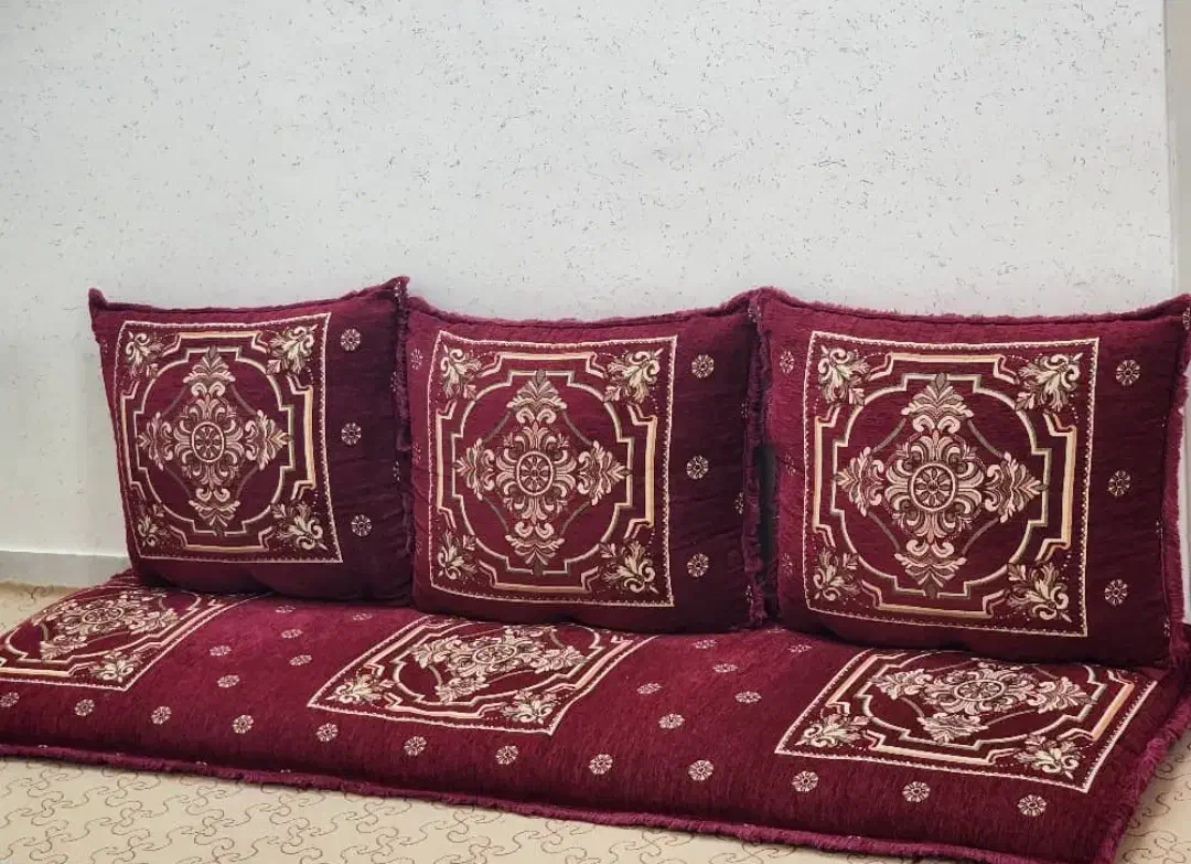 تشک و پشتی|مبلمان خانگی و میز عسلی|گراش, |دیوار