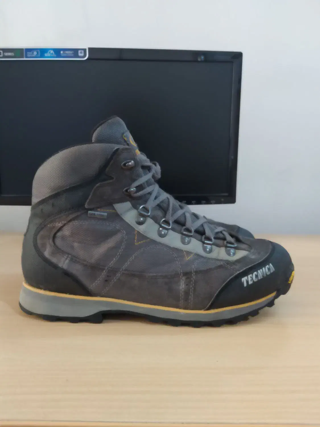 بوت کوهنوردی TECNICA|کیف، کفش، کمربند|کرج, فاز ۴ مهرشهر|دیوار