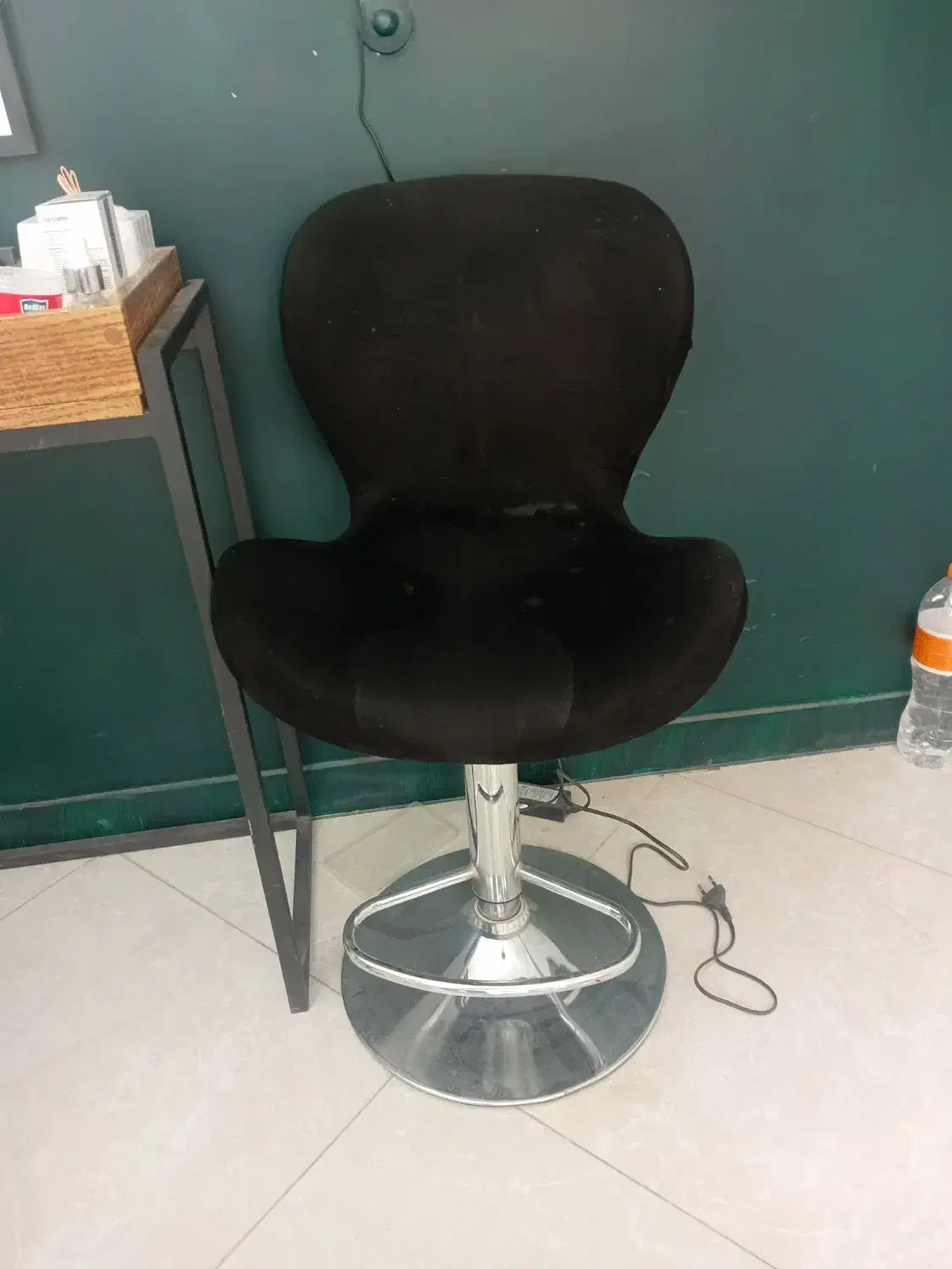 فروش دکور آرایشگاه|آرایشگاه و سالن‌های زیبایی|اراک, |دیوار