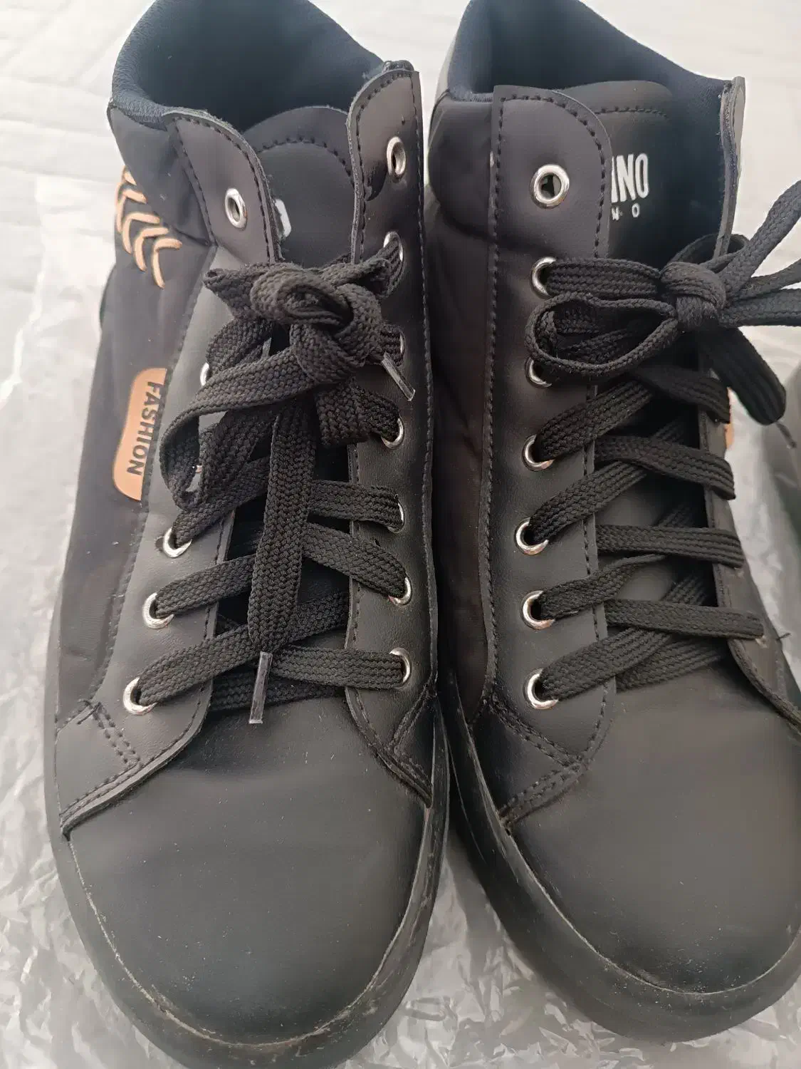 کتونی ساق دار|کیف، کفش، کمربند|قم, جمکران|دیوار