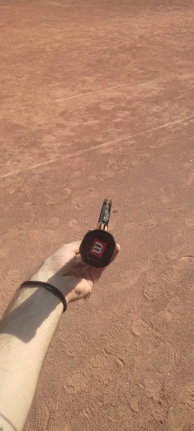 راکت تنیس ویلسون|ورزش‌های توپی|فولادشهر, C8|دیوار