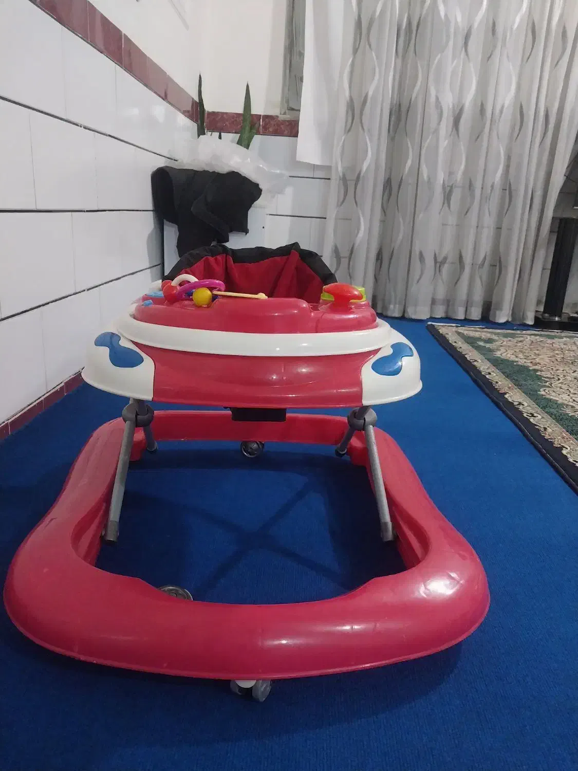 یک عدد کهیر روروک وظروف چینی پردیس به فروش میرسد|کالسکه و لوازم جانبی|اراک, |دیوار