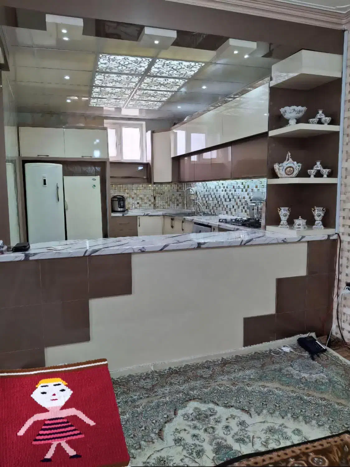 کابینت هایگلاس|میز و صندلی غذاخوری|بستان آباد, |دیوار