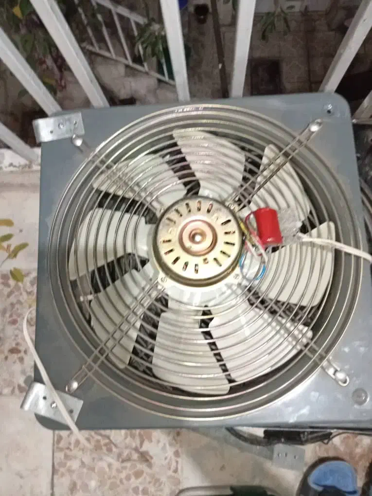 دو عدد هواکش قوی و سالم|پنکه و تصفیهکنندهٔ هوا|تبریز, |دیوار