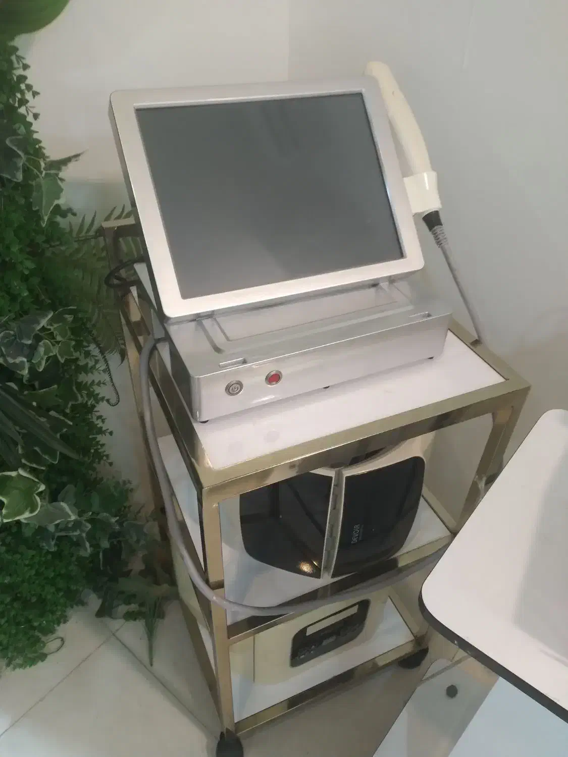 فروش تجهیزات زیبایی وپزشکی به دلیل مهاجرت|پزشکی|قائمشهر, |دیوار