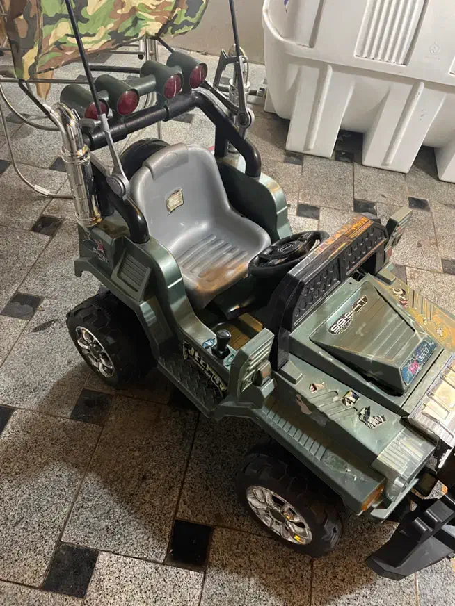 ماشین شارژری|اسباببازی بچه|سیرجان, |دیوار